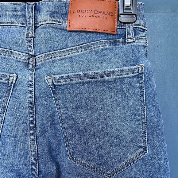 NWOT Lucky Brand Jeans - Picture 9 of 10